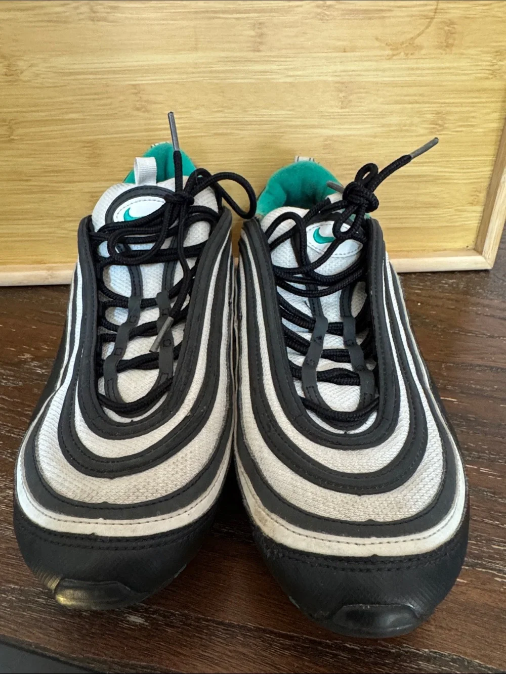 Nike Black White Teal Wave-Striped Running Shoes